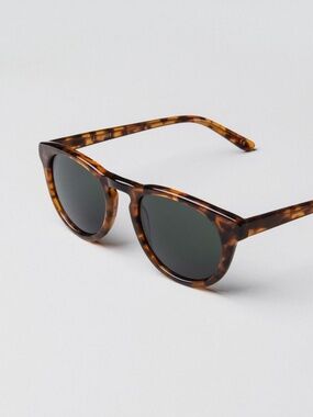 Han Kjøbenhavn Timeless Sunglasses - Amber